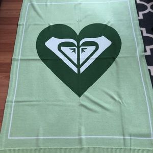 NWOT Roxy blanket